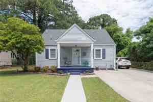 featured image of 8065 W Glen Rd