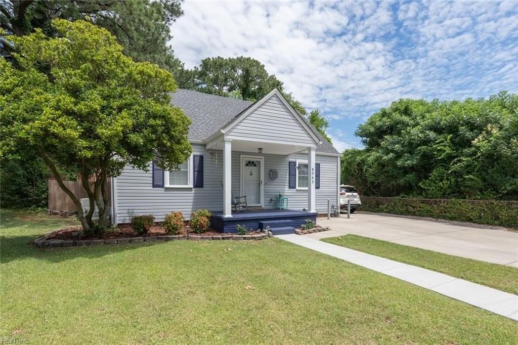 8065 W Glen Rd - Photo 2 of 44