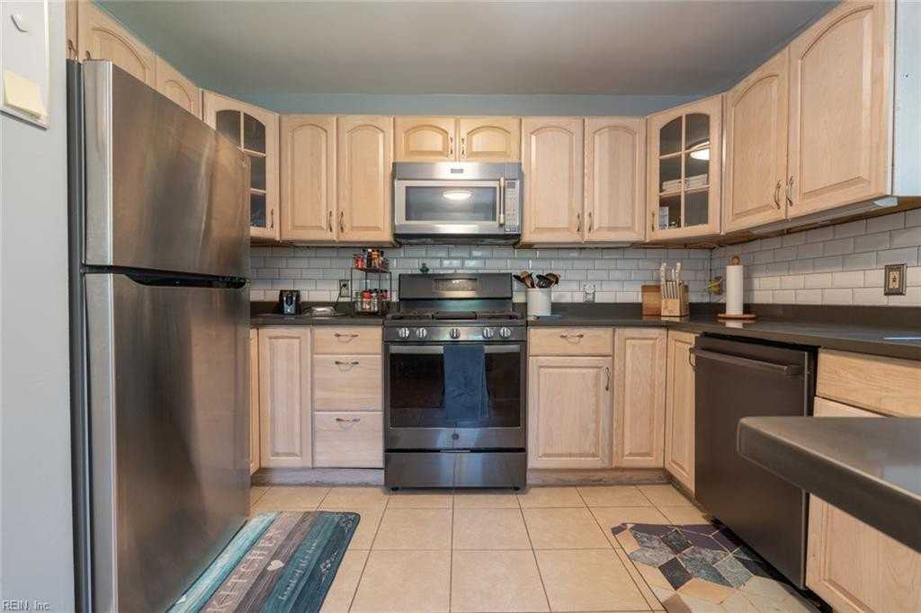 8065 W Glen Rd - Photo 3 of 44