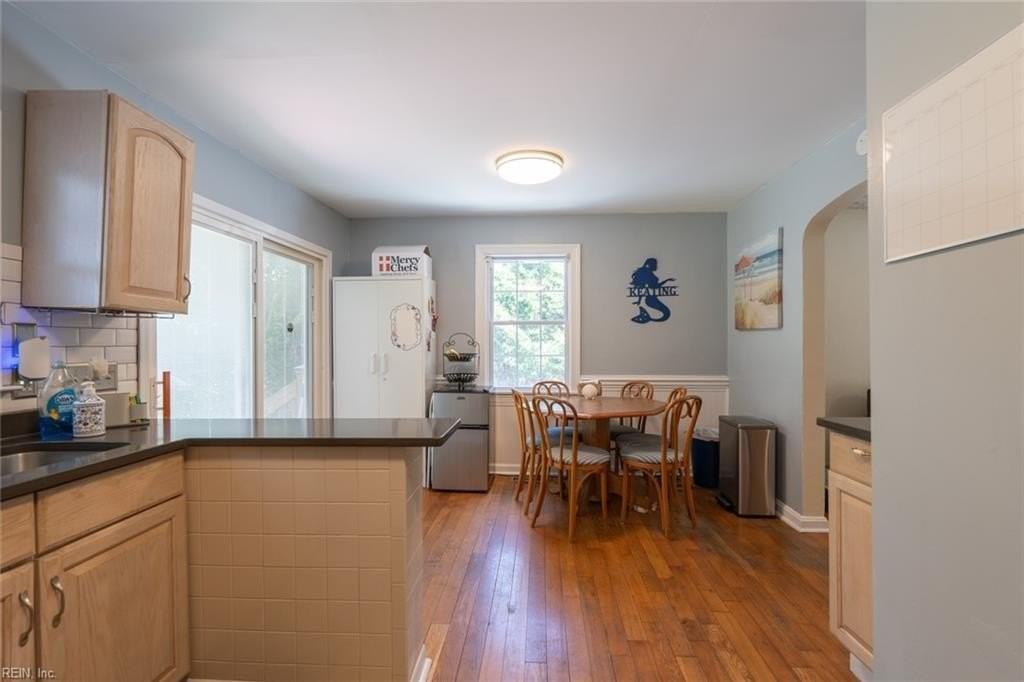 8065 W Glen Rd - Photo 6 of 44