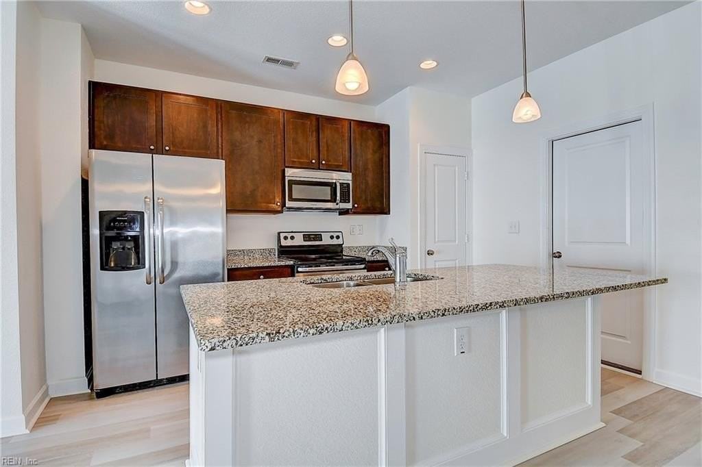 5416 Safe Harbour Way - Photo 3 of 33