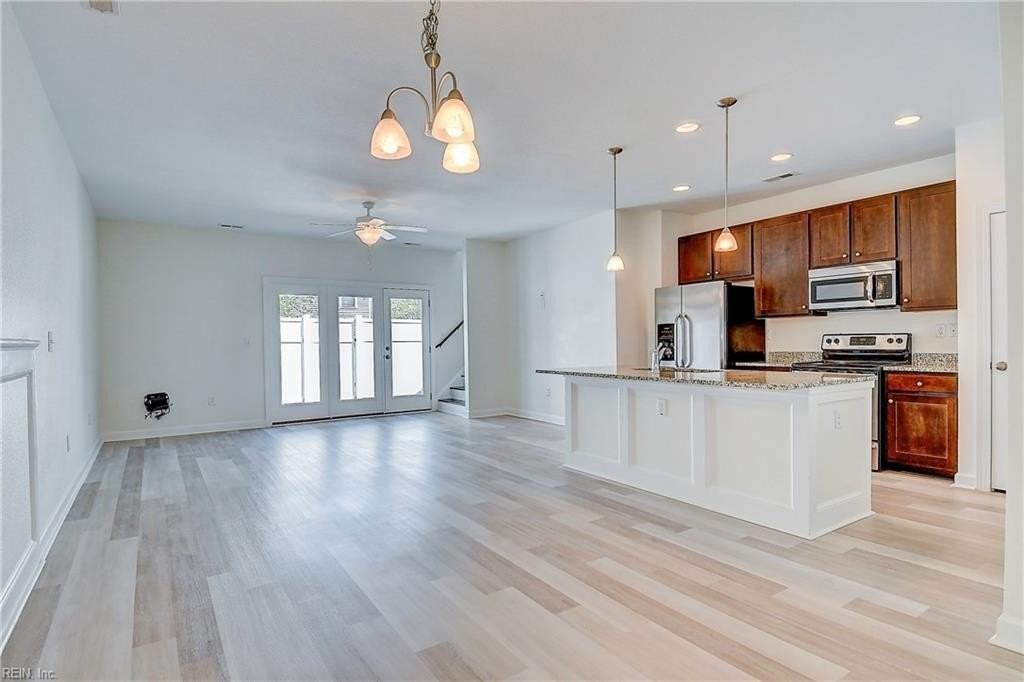 5416 Safe Harbour Way - Photo 4 of 33