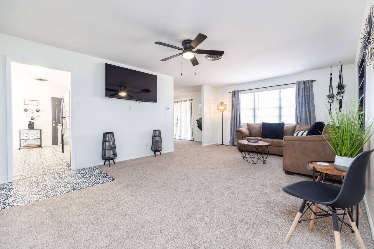 130 Greer St - Photo 7 of 45