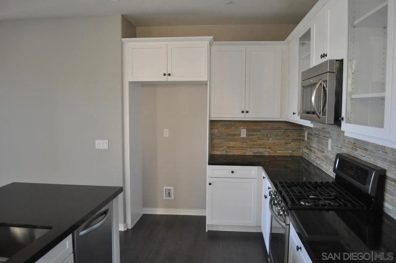 7877 Altana Way - Photo 5 of 15