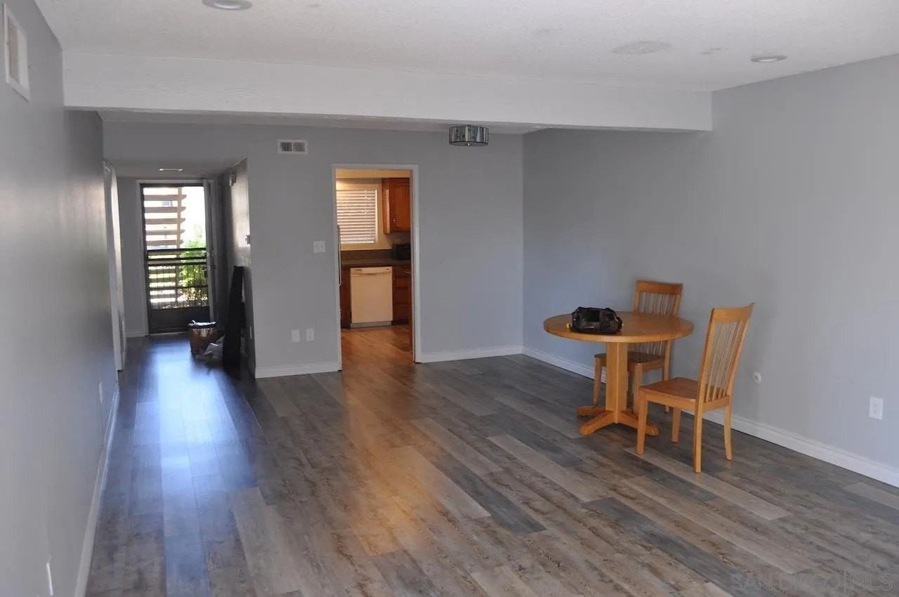 6808 Hyde Park Dr #F - Photo 4 of 12