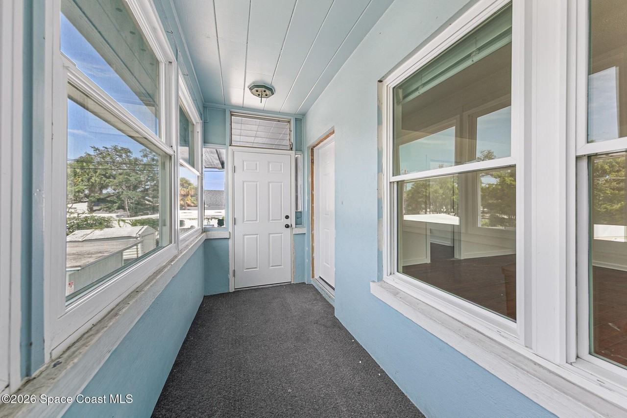 1008 E Strawbridge Ave - Photo 4 of 32