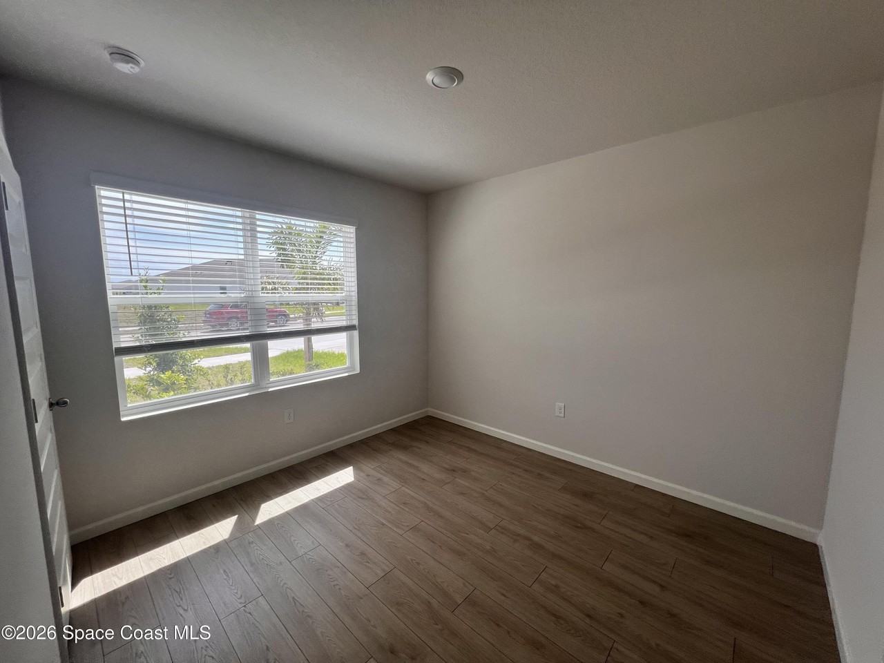 1493 Garabaldi Cir Se - Photo 3 of 15
