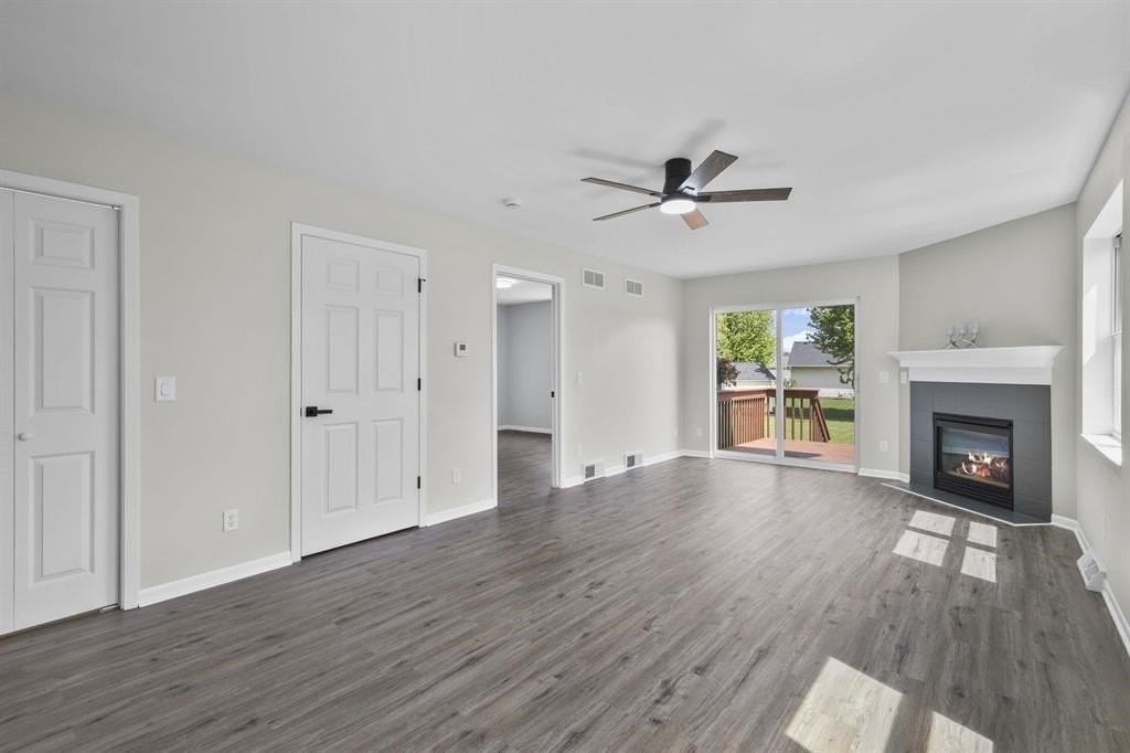 640 Tower Dr #1 - Photo 6 of 33