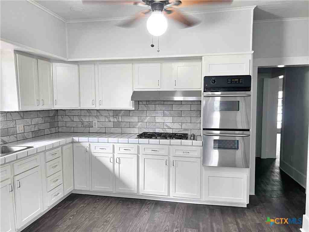 420 Willow Ave #A - Photo 5 of 28