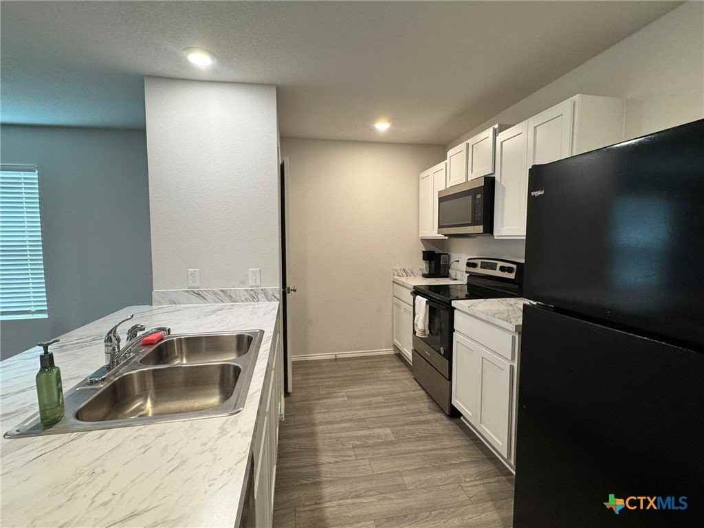 404 Jean St - Photo 5 of 15