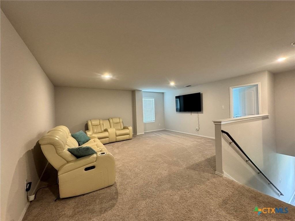 404 Jean St - Photo 7 of 15
