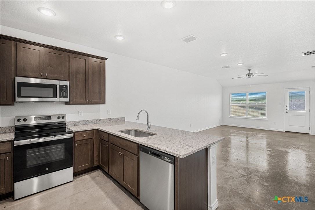 1214 Concord Dr #B - Photo 7 of 21