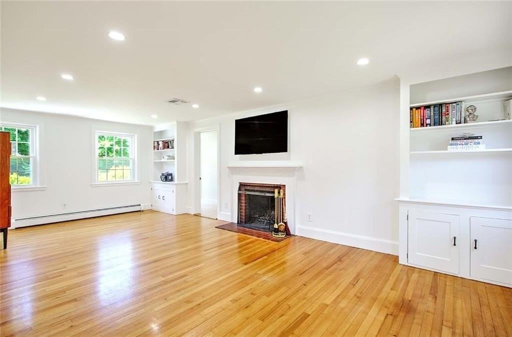 29 Melrose Ave - Photo 4 of 50