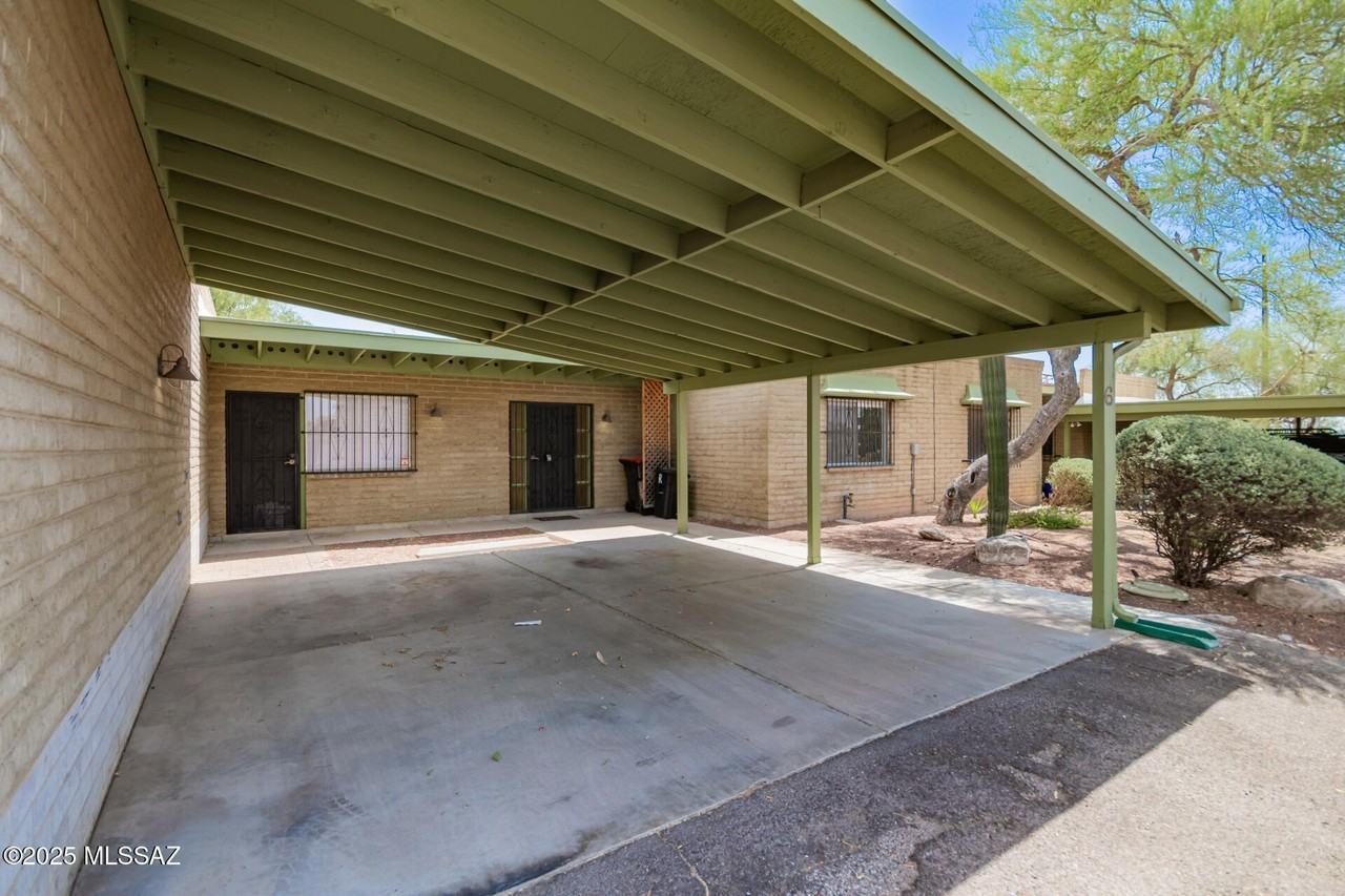 6 E Madrid Dr - Photo 3 of 26