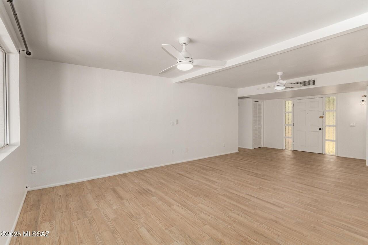 6 E Madrid Dr - Photo 7 of 26