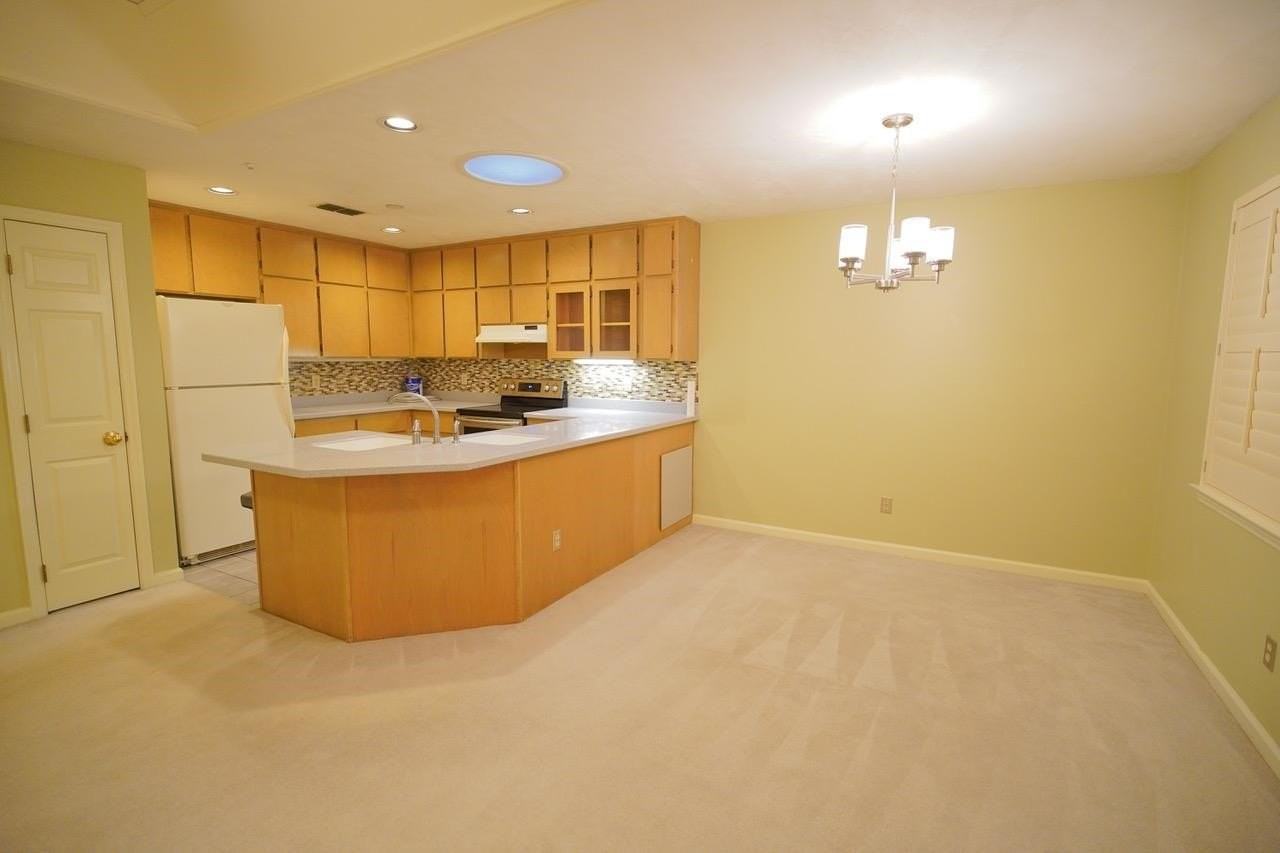 4424 Stratfordshire Ct - Photo 5 of 30