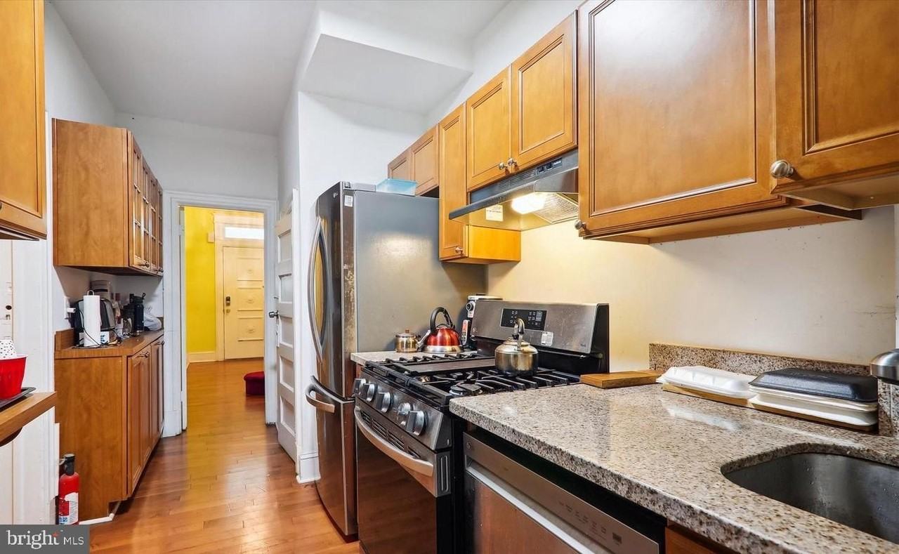 712 Otis Pl Nw - Photo 2 of 17