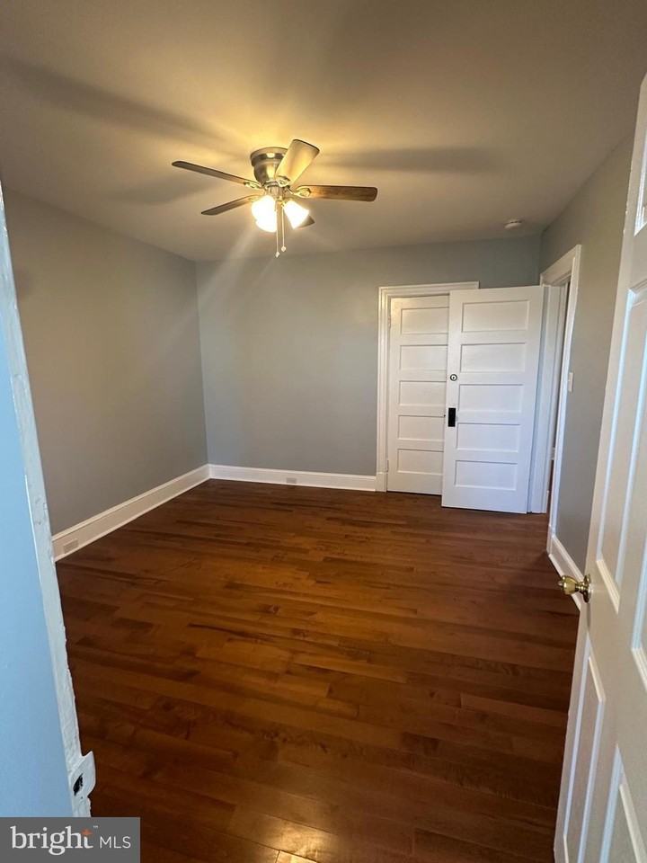 712 Otis Pl Nw - Photo 5 of 17