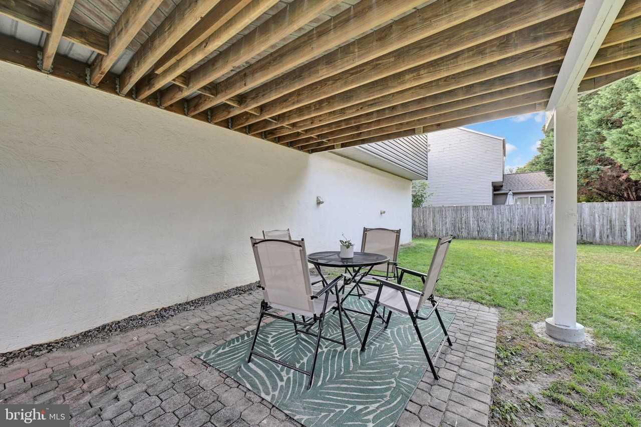 350 Long Meadow Way - Photo 5 of 28