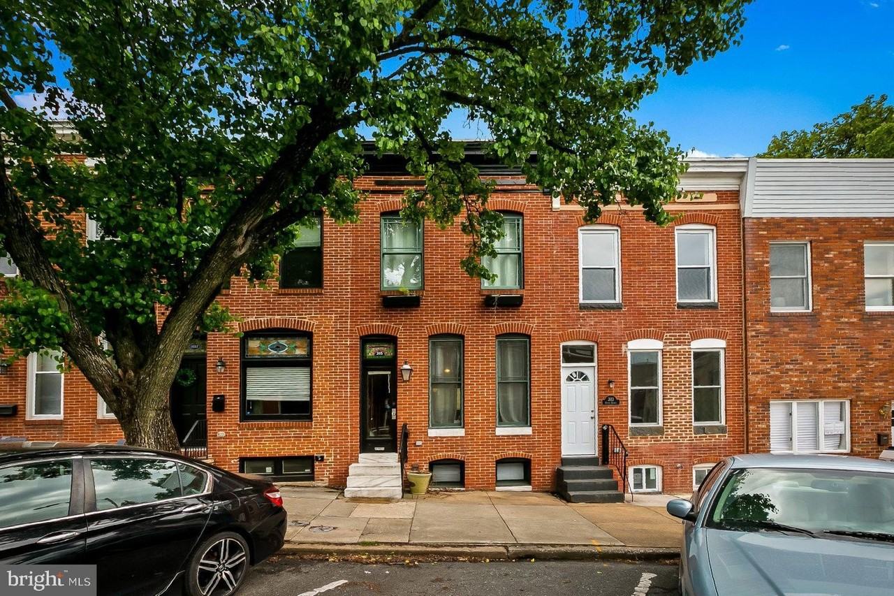 3115 Foster Ave