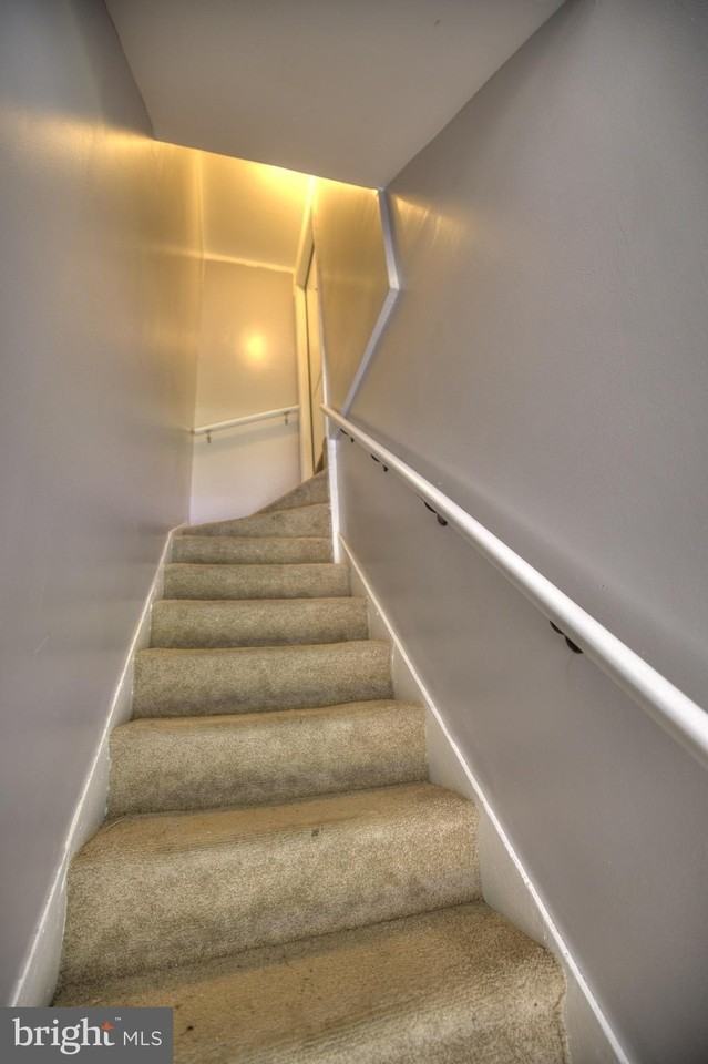 1405 N Decker Ave #2 - Photo 2 of 11