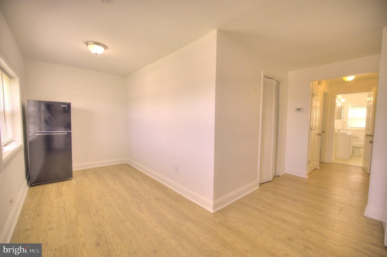 1405 N Decker Ave #2 - Photo 4 of 11