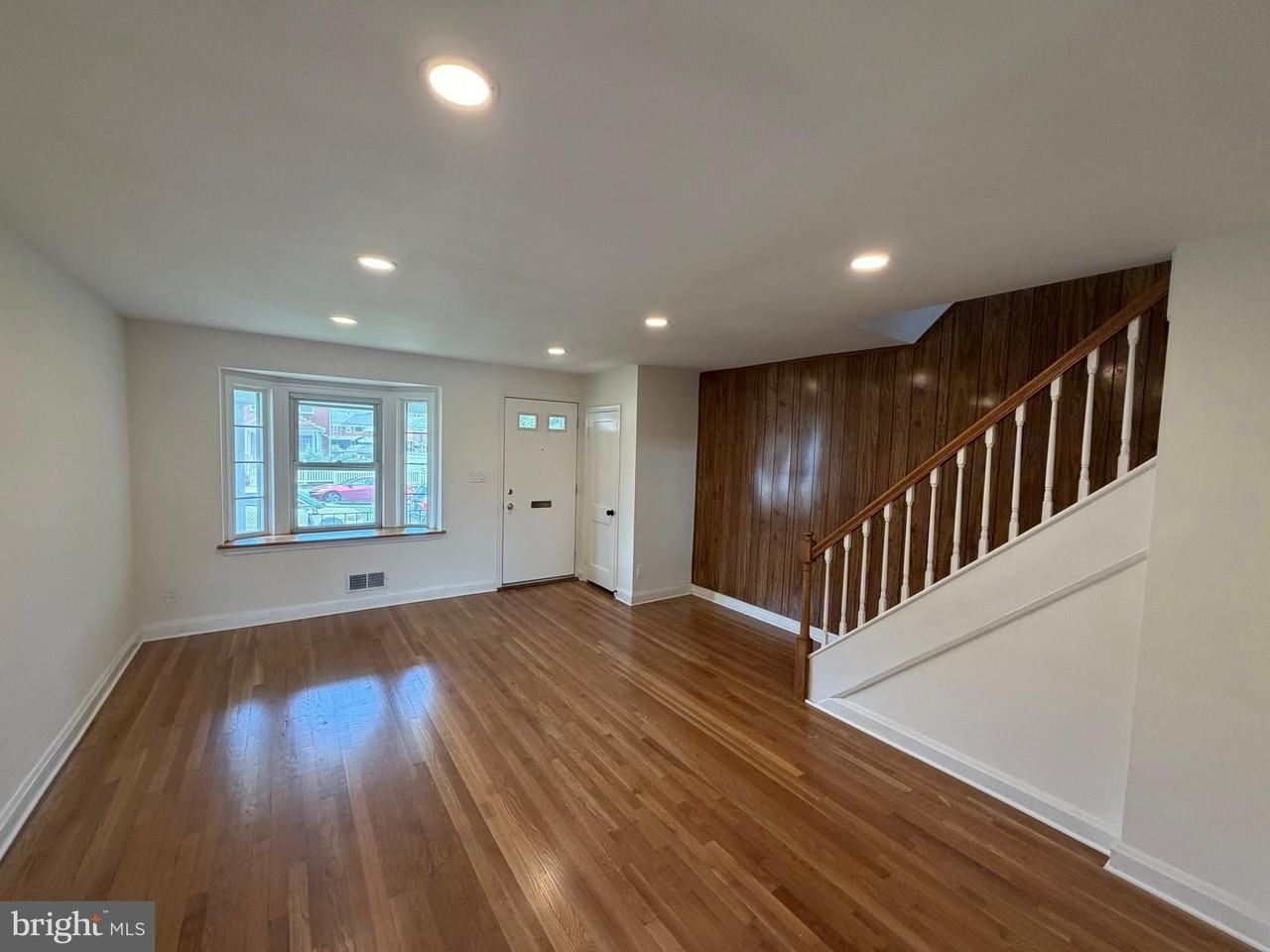 647 Dunwich Way - Photo 3 of 19