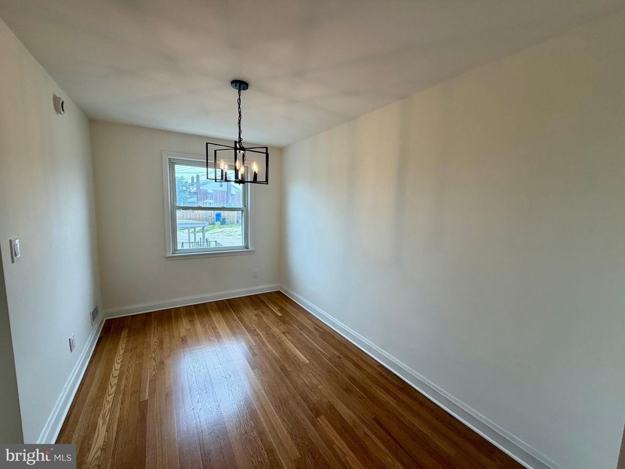 647 Dunwich Way - Photo 4 of 19