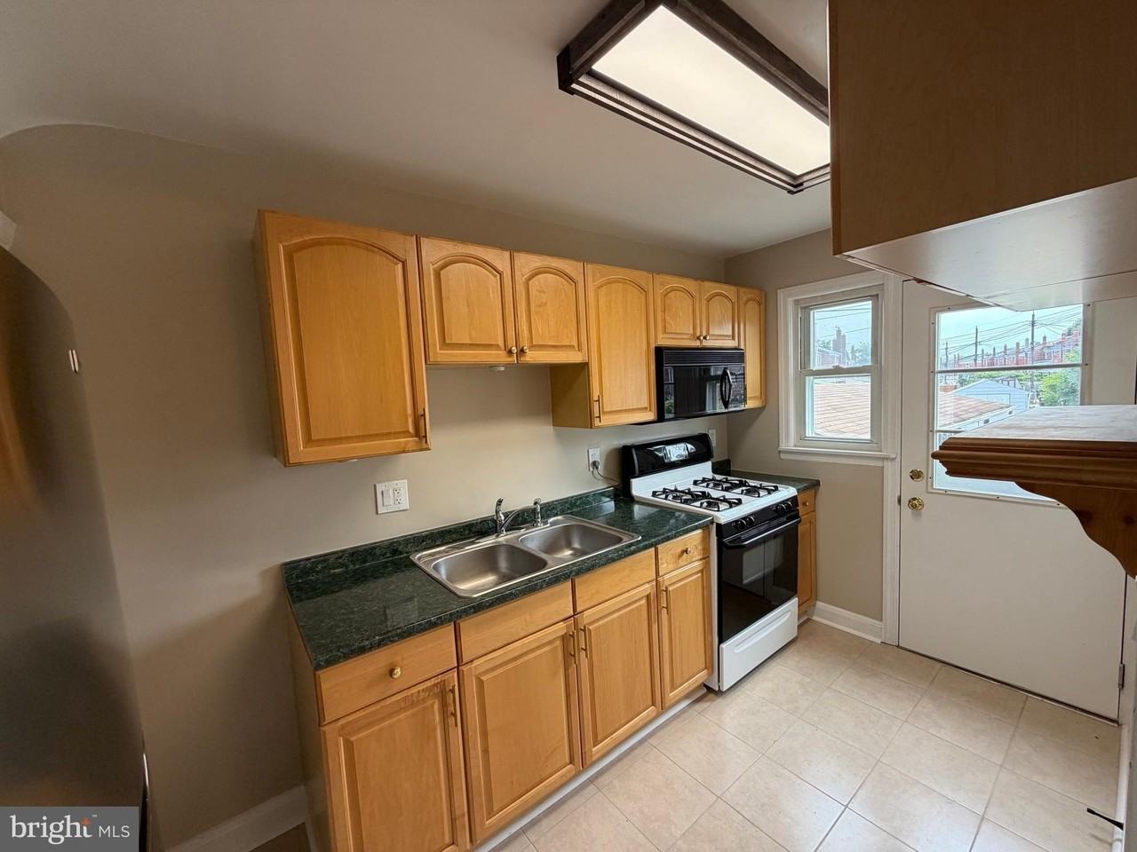 647 Dunwich Way - Photo 6 of 19
