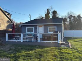 128 Hollywood Beach Rd - Photo 1 of 1