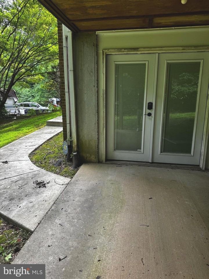 7656 Kindler Rd - Photo 4 of 18