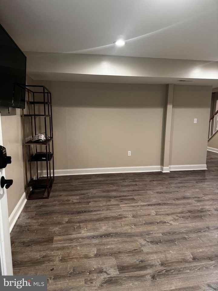7656 Kindler Rd - Photo 7 of 18