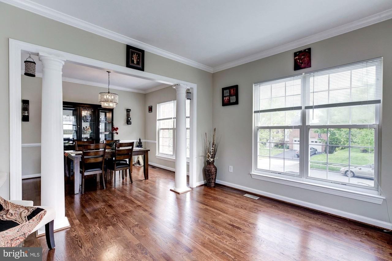13724 Valley Oak Cir - Photo 7 of 39