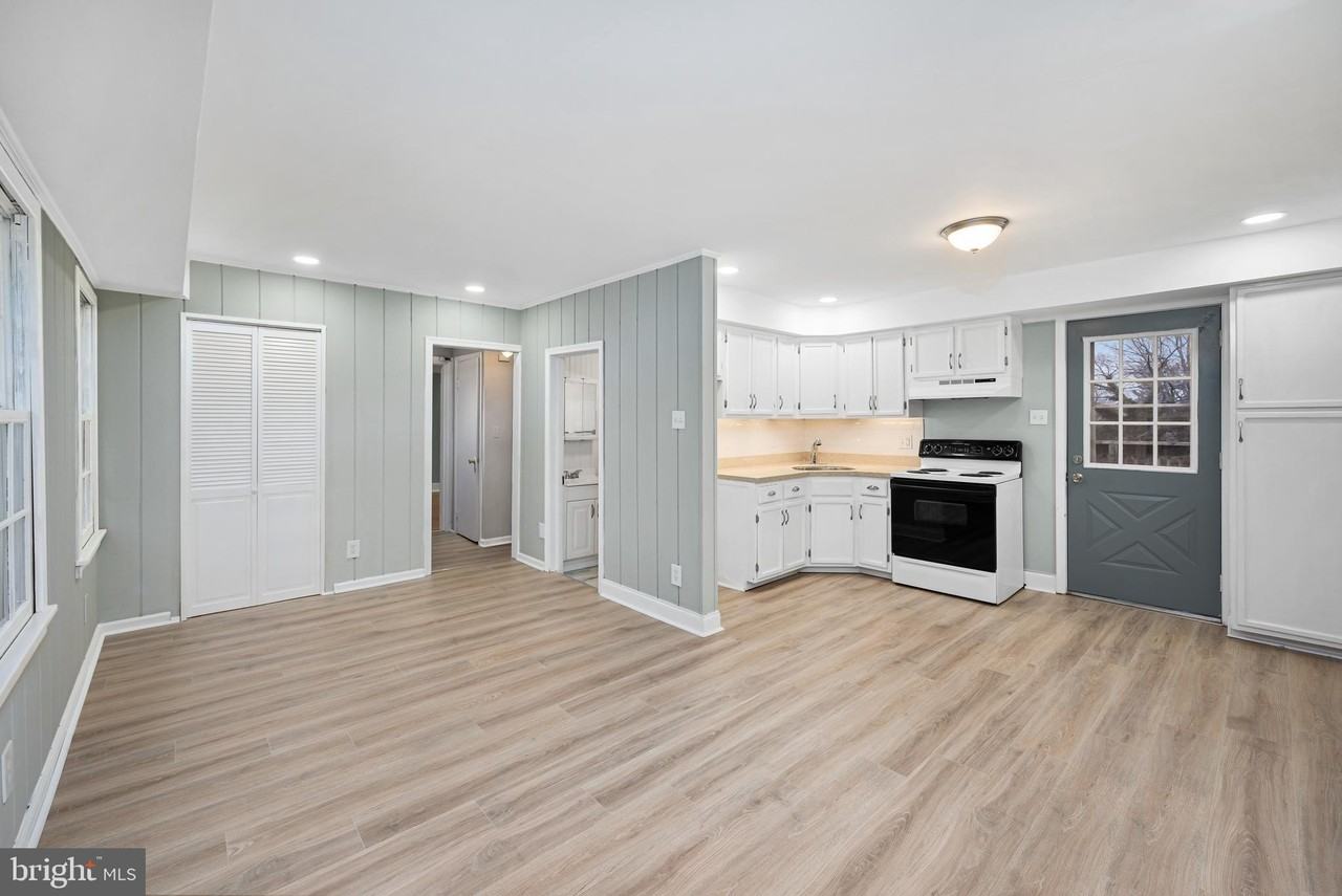 223 Kings Hwy E #3rdFL