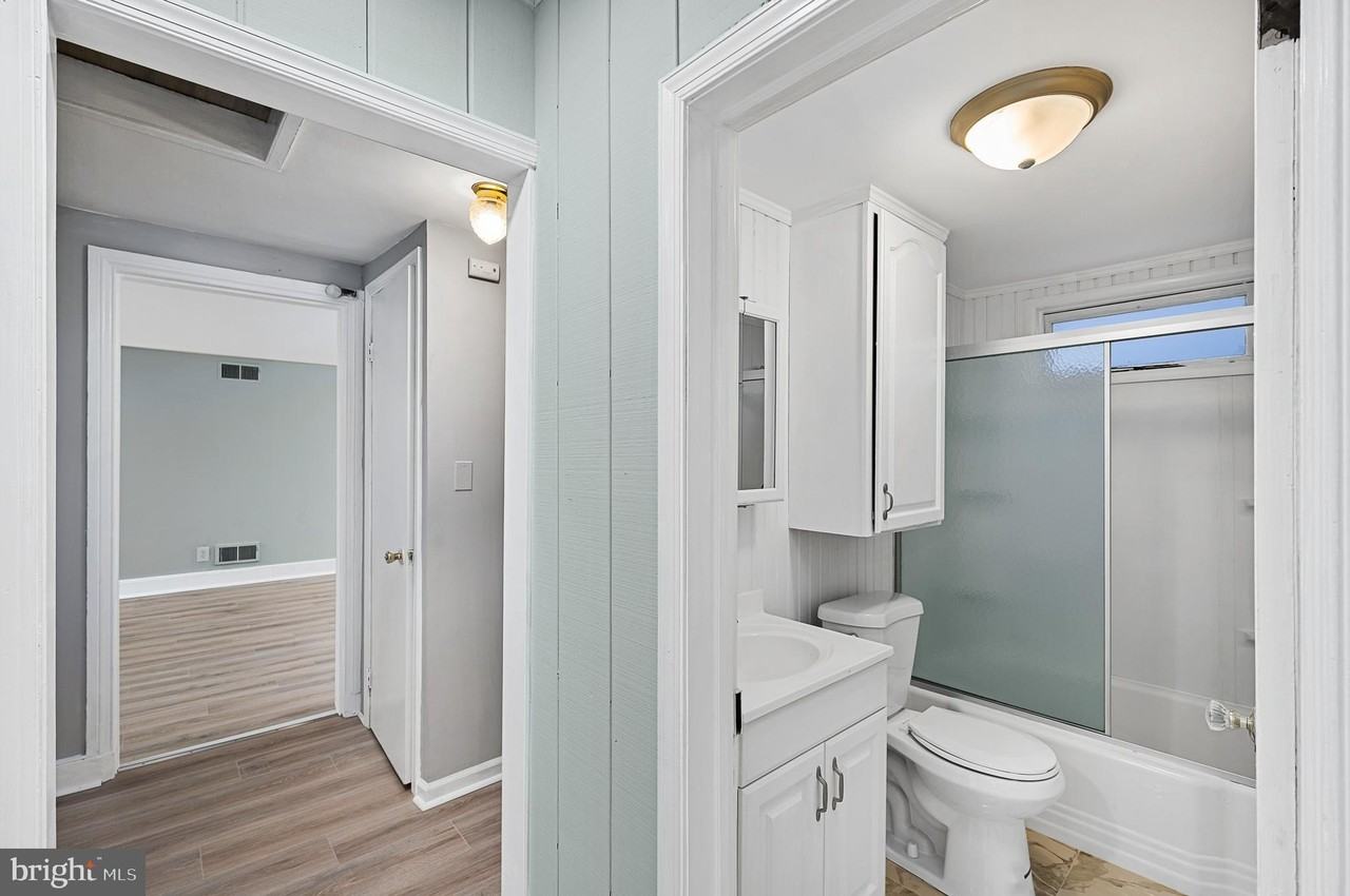 223 Kings Hwy E #3rdFL - Photo 5 of 9