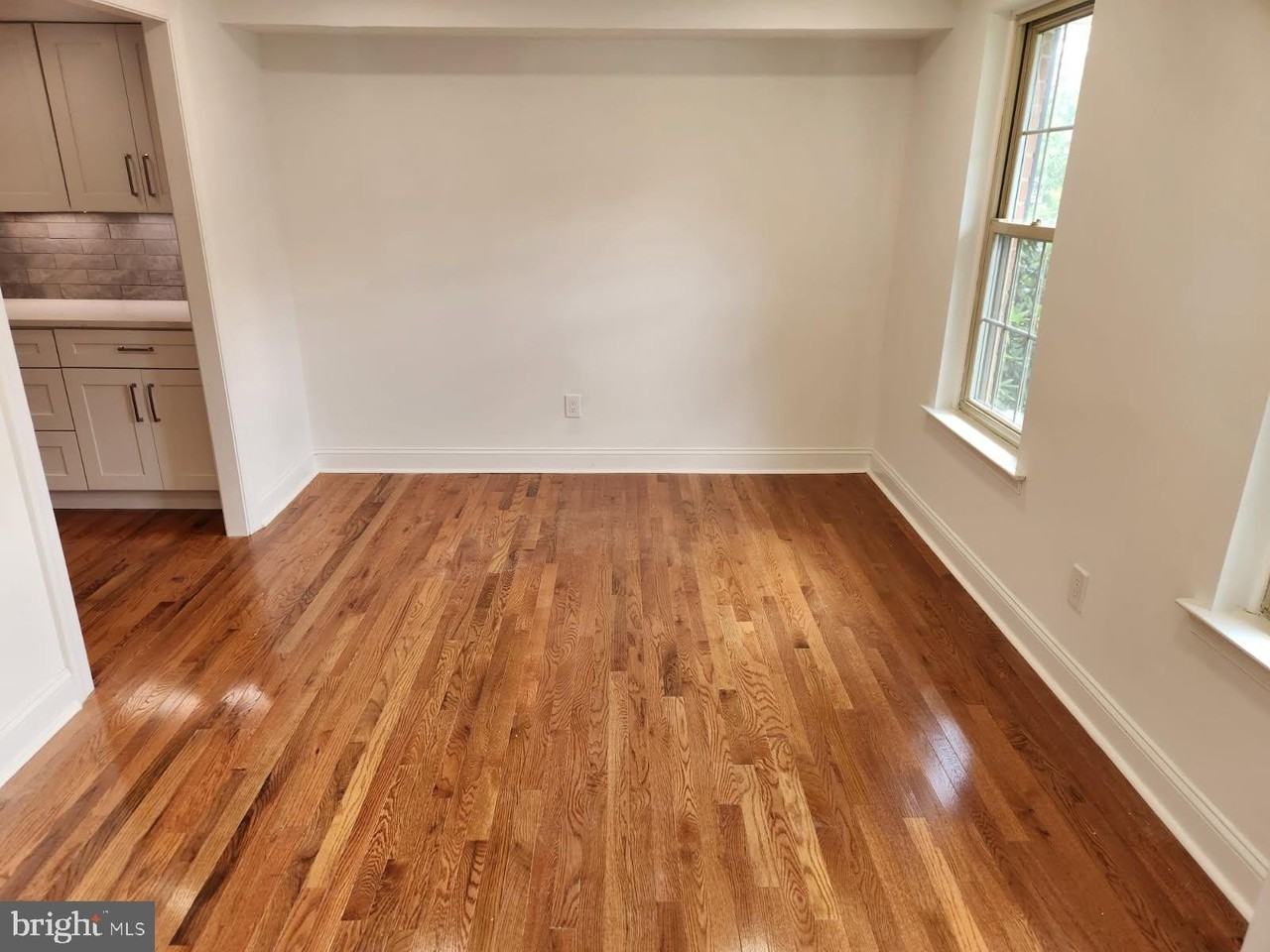 7 Constitution Ave - Photo 5 of 31