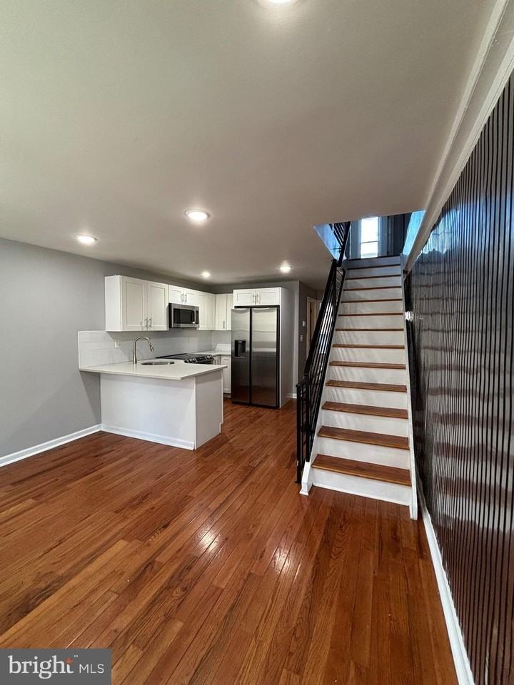 2231 Fernon St - Photo 5 of 26