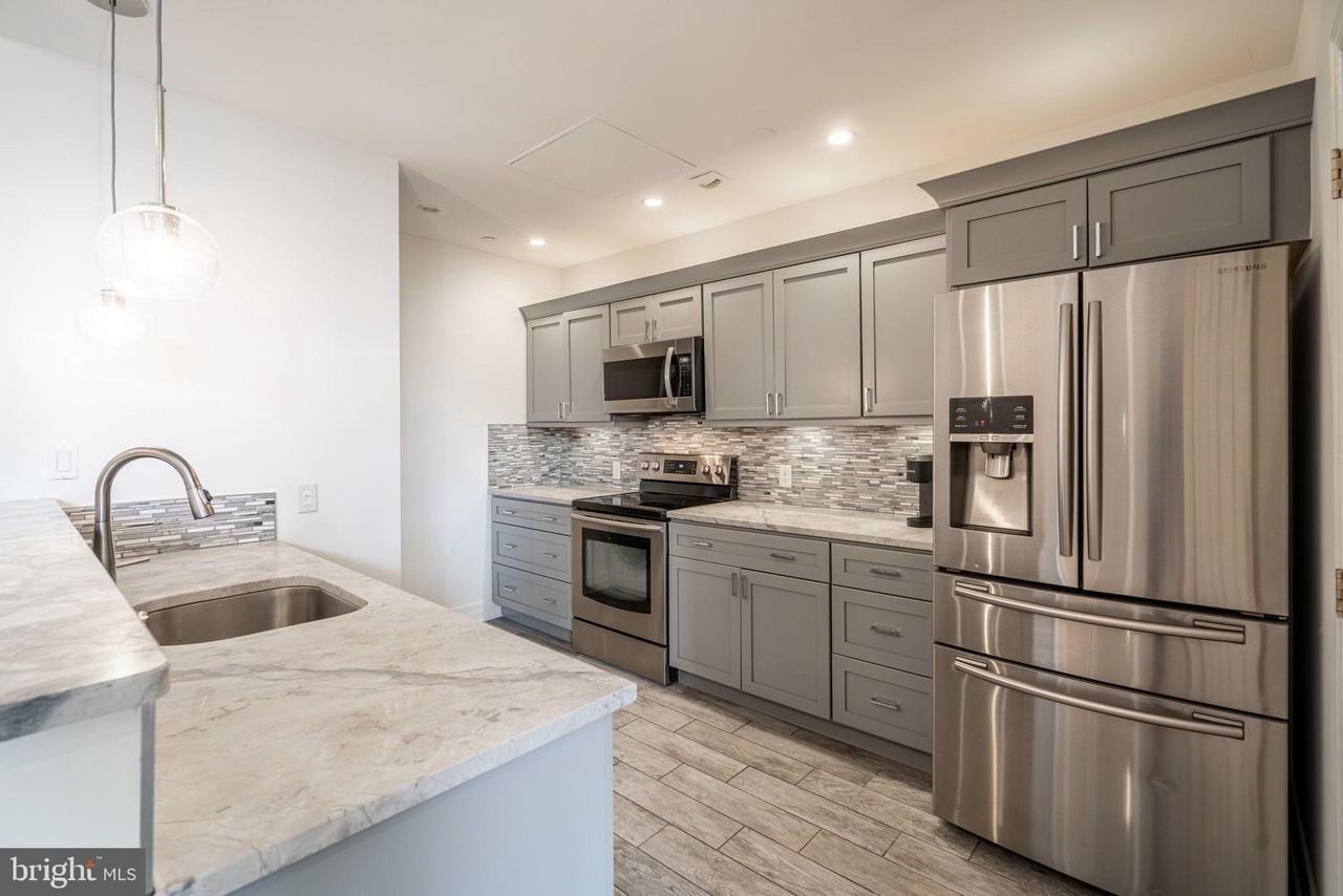 160018 Arch St #605 - Photo 2 of 26