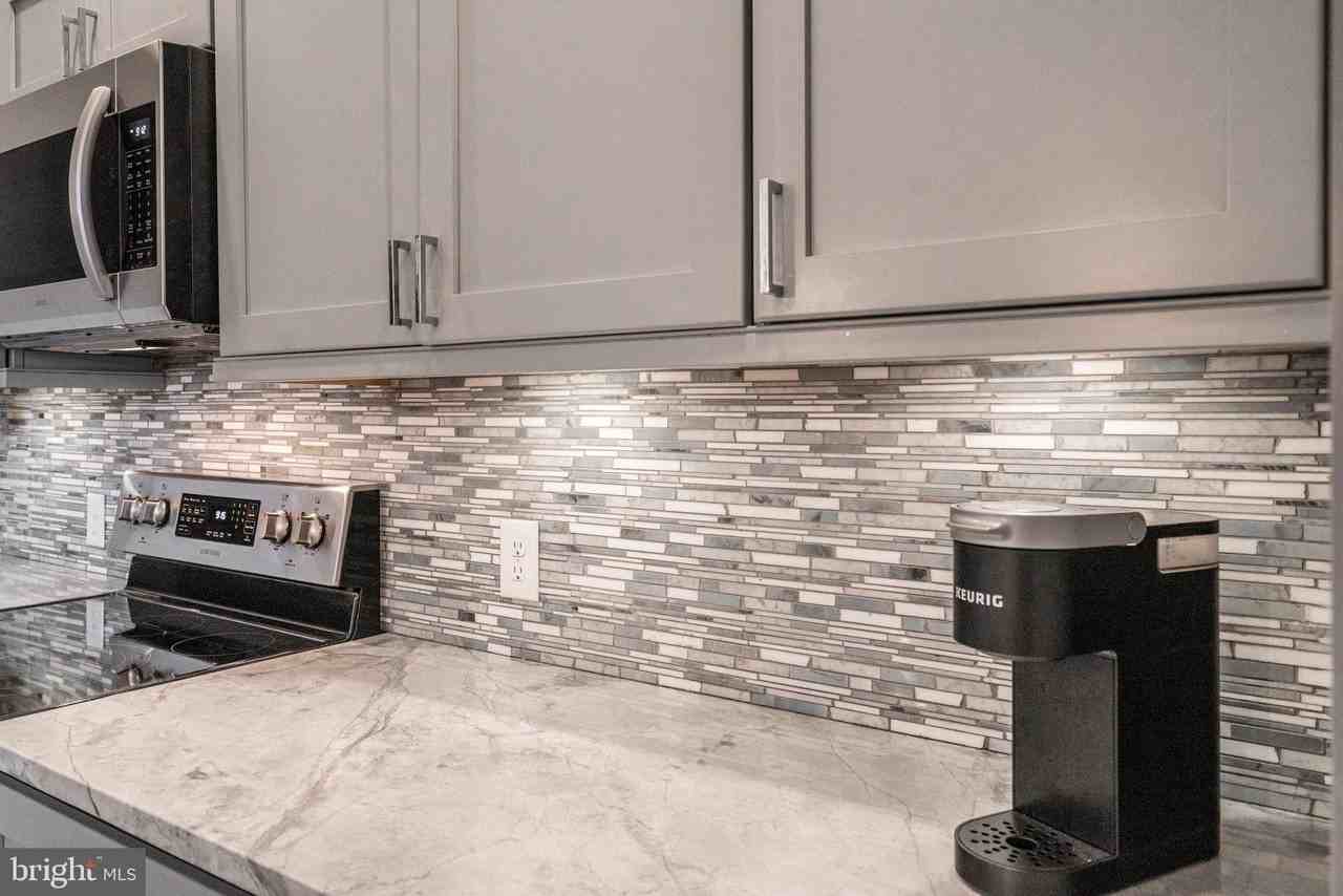 160018 Arch St #605 - Photo 5 of 26