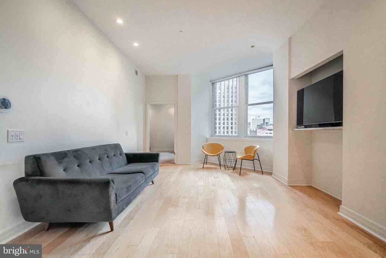 160018 Arch St #605 - Photo 7 of 26