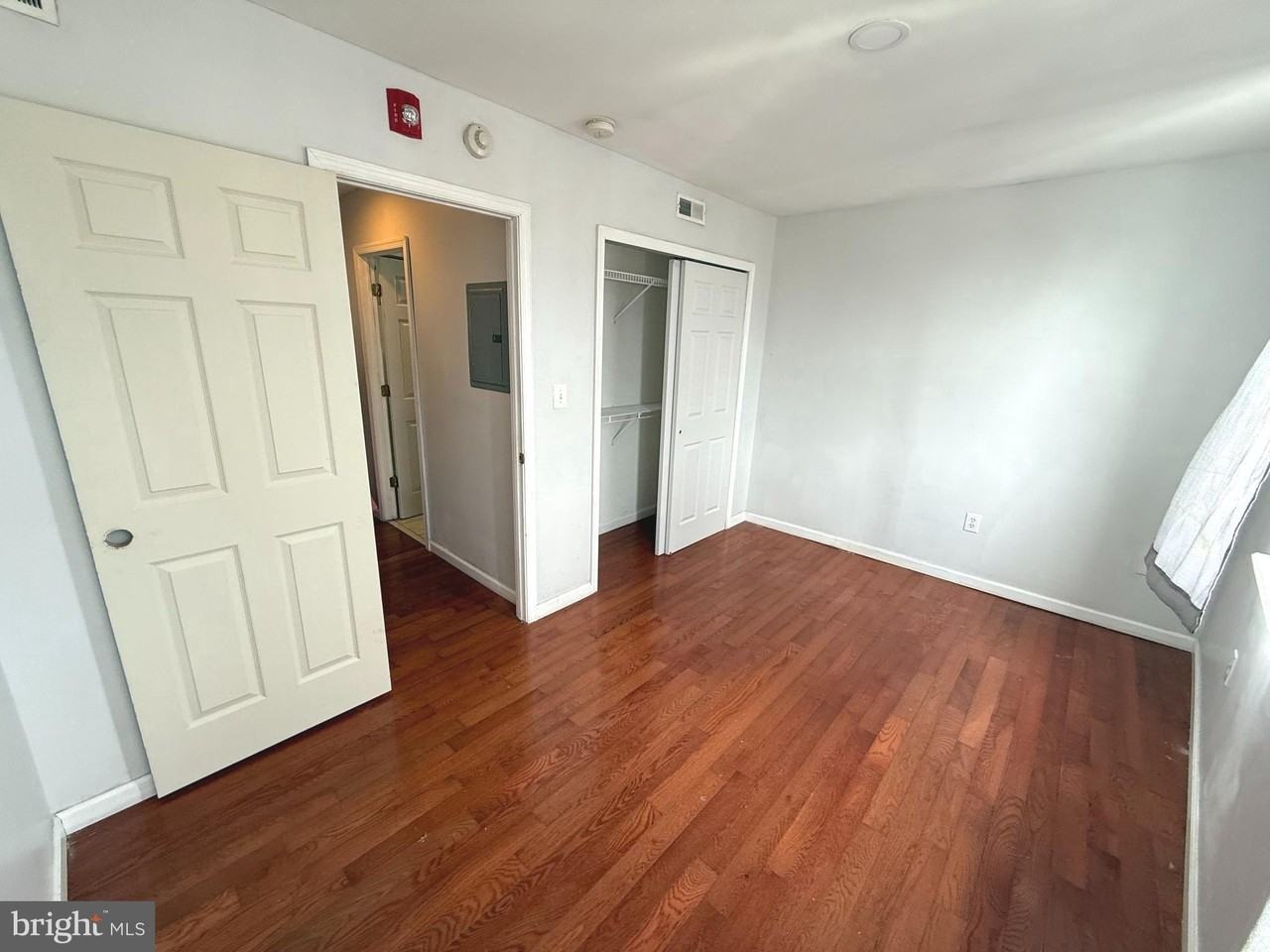 826 Washington Ave - Photo 4 of 8