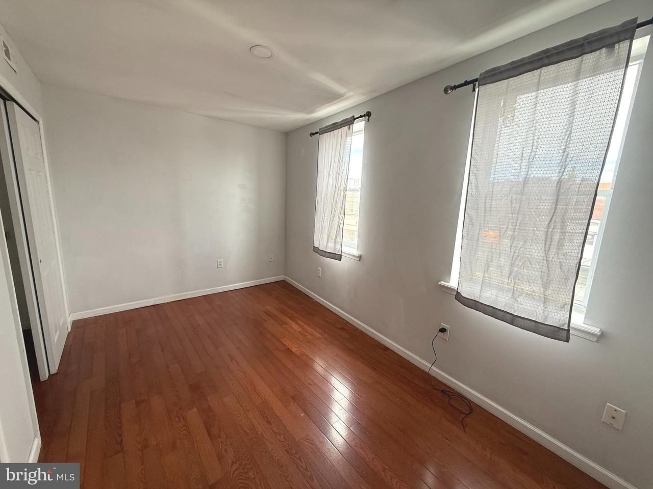 826 Washington Ave - Photo 5 of 8