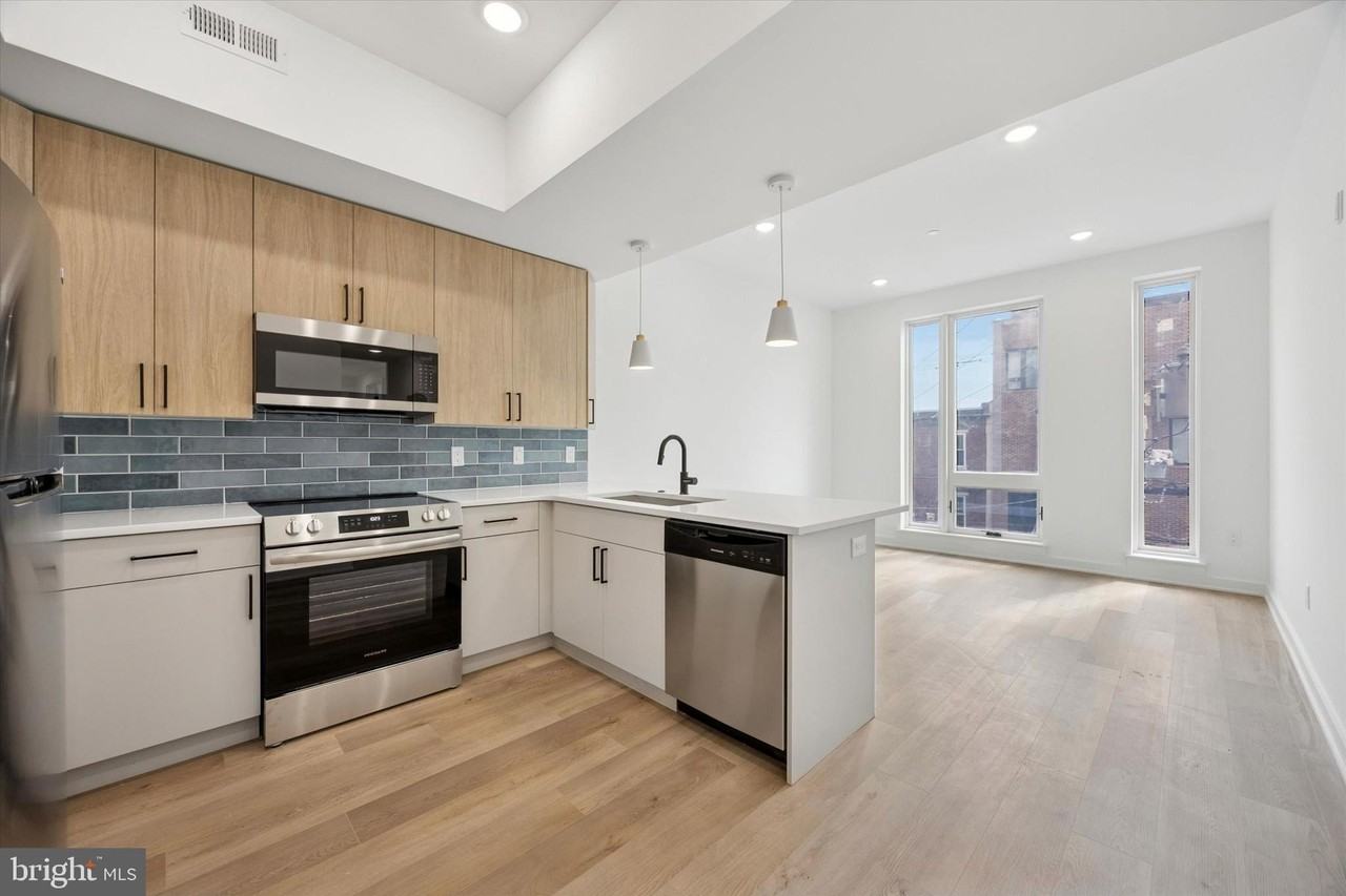 2020 Frankford Ave #306