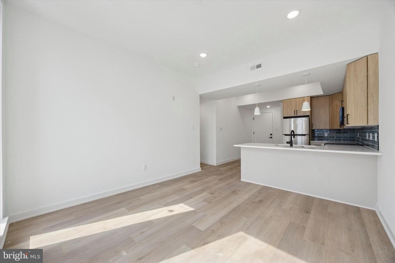 2020 Frankford Ave #306 - Photo 5 of 14