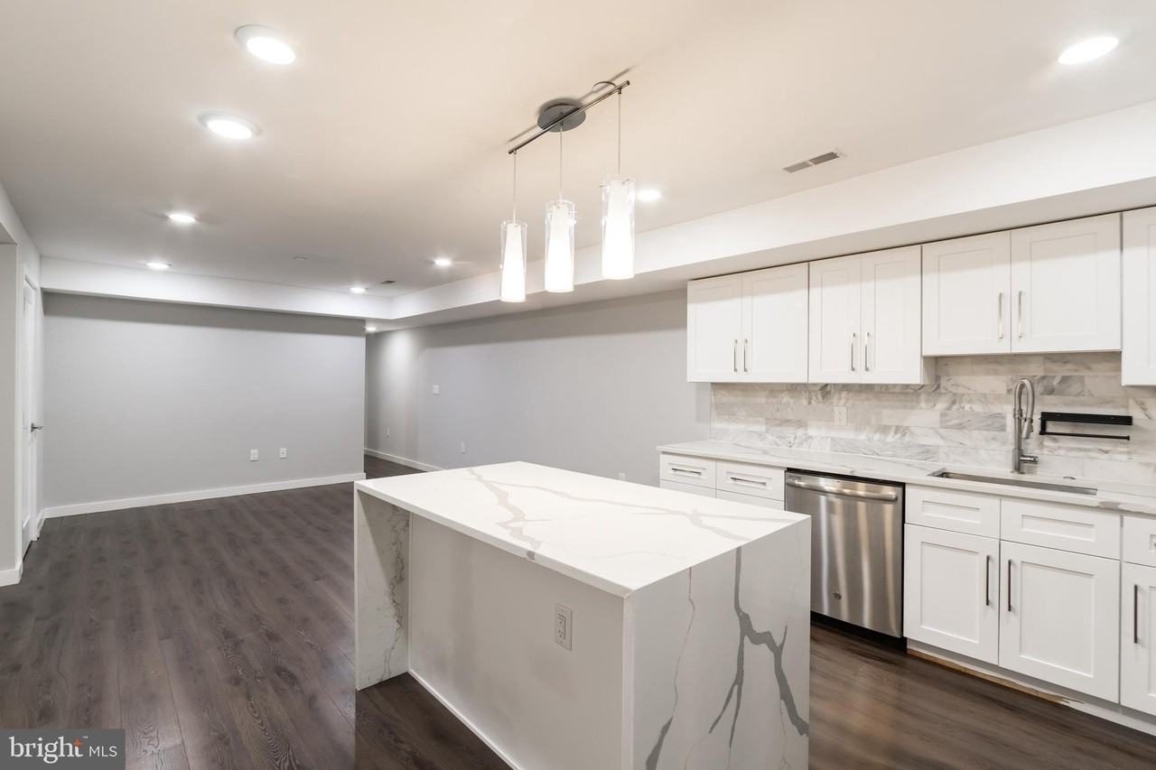 751 N 20th St #1 - Photo 5 of 21