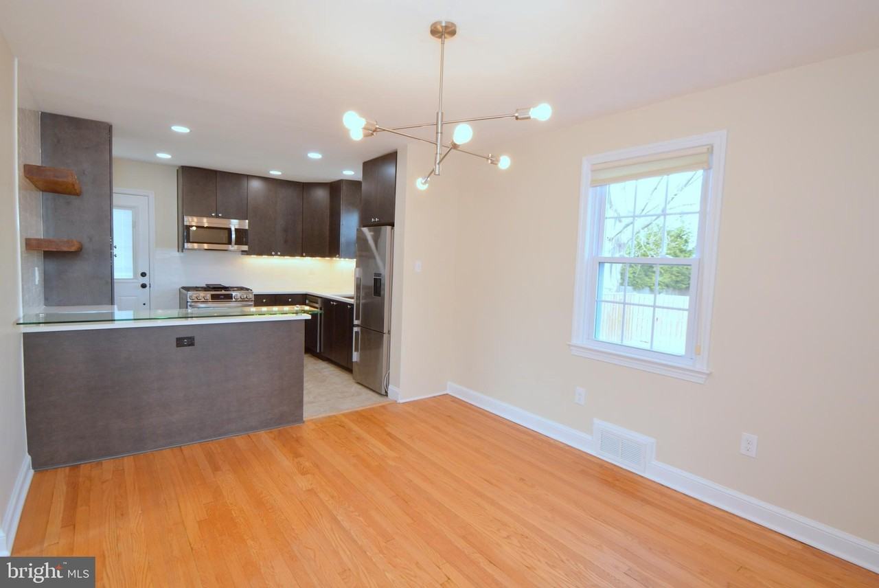 2441 N Mckinley St - Photo 7 of 22