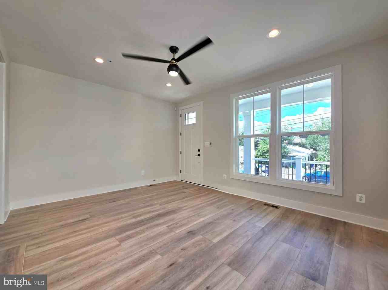 41 E Reed Ave - Photo 3 of 31