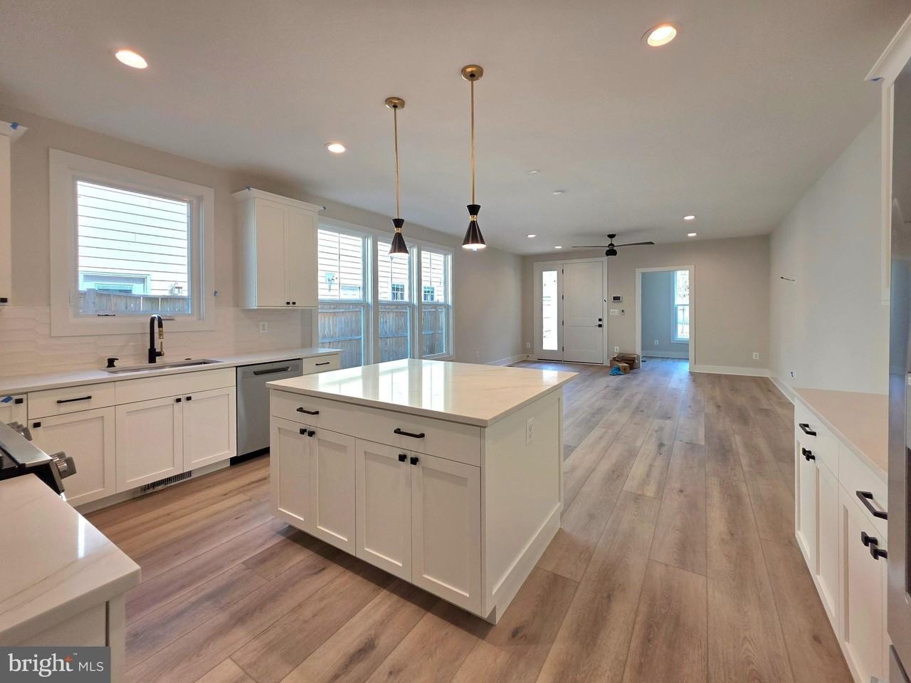 41 E Reed Ave - Photo 5 of 31