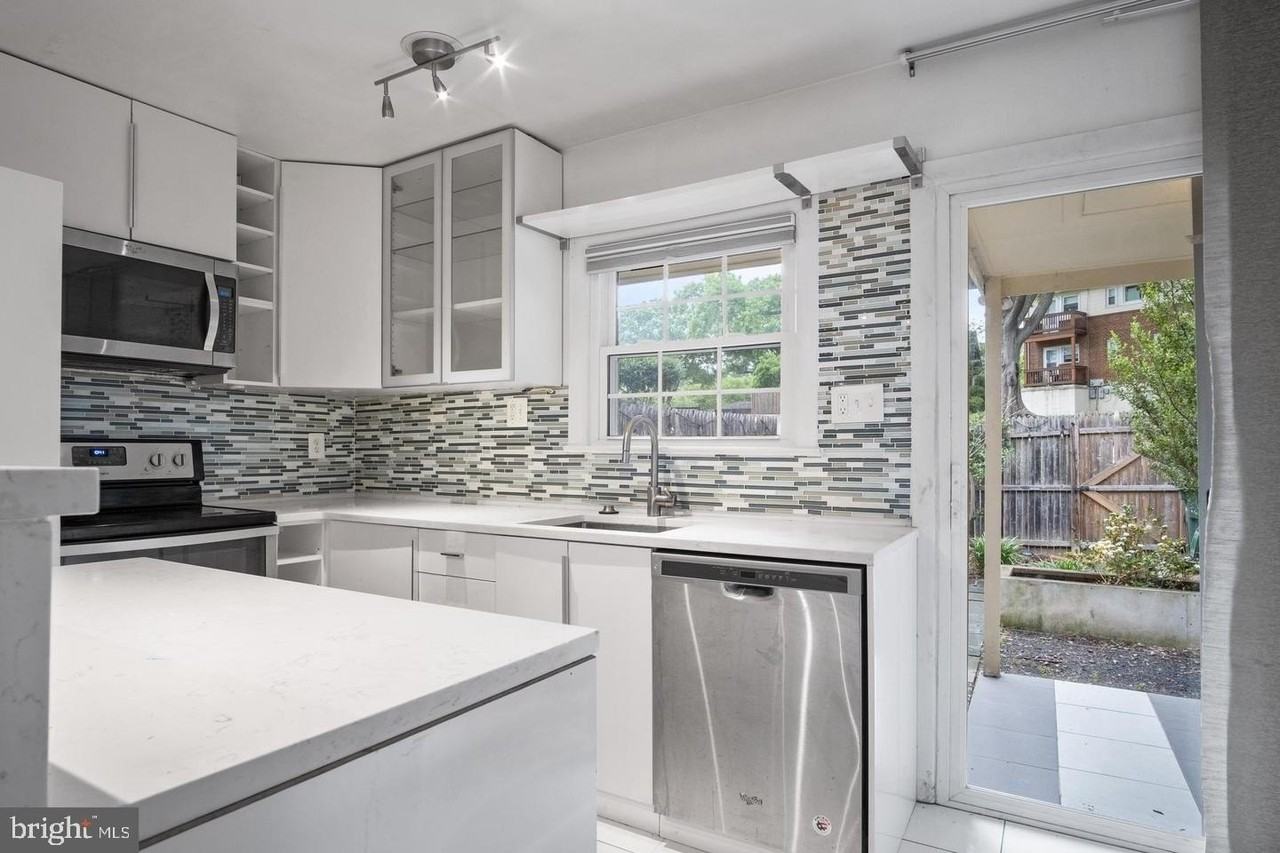 350 James St #378 - Photo 5 of 19