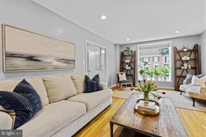 6707 Melrose Dr - Photo 3 of 31
